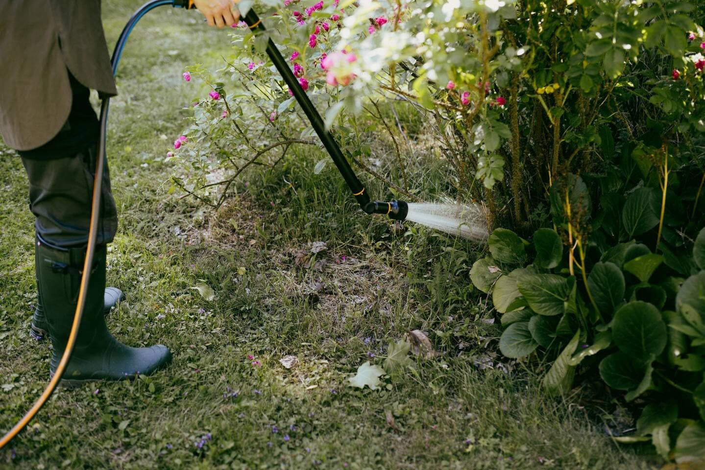 Fiskars S Haveslange, Serie X, Vandslange til manuel vanding, 13 mm (1/2"), Længde: 15m, Universalforbindelse, UV-beskyttelse, Frostbeskyttelse, Vridsikker, Blå, 1076044