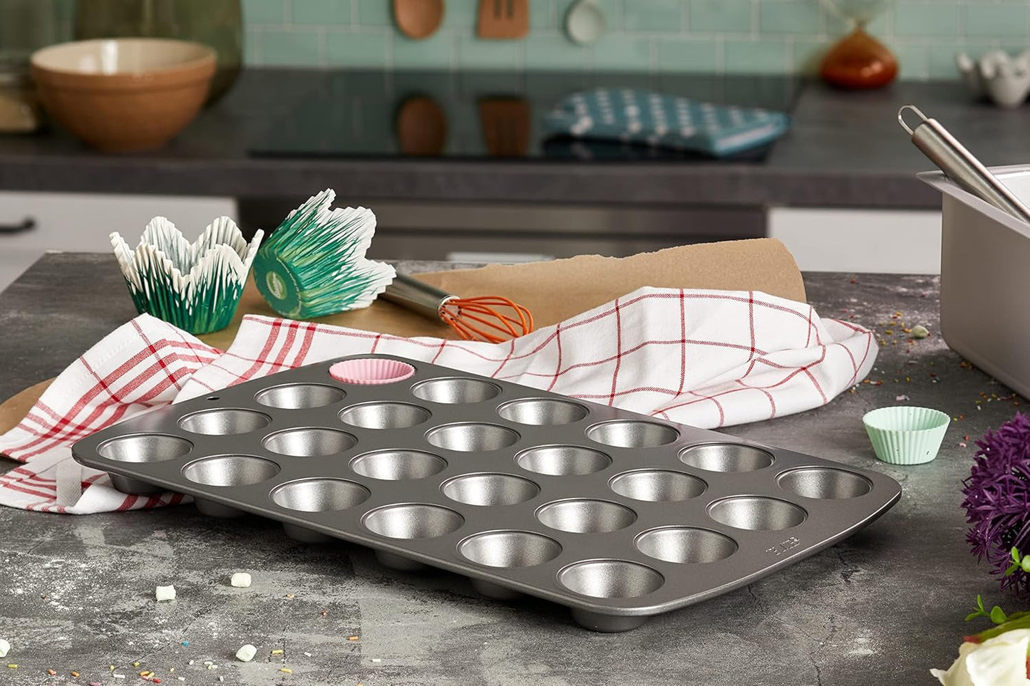 CSB111 Antihaftbeschichtete Mini-Muffinform Mit 24 Löchern Aus Karbonstahl, Edelstahl, Sølv, 39,4 X 24,6 X 2,1 Cm Forme og bakker til bagning Naty Shop