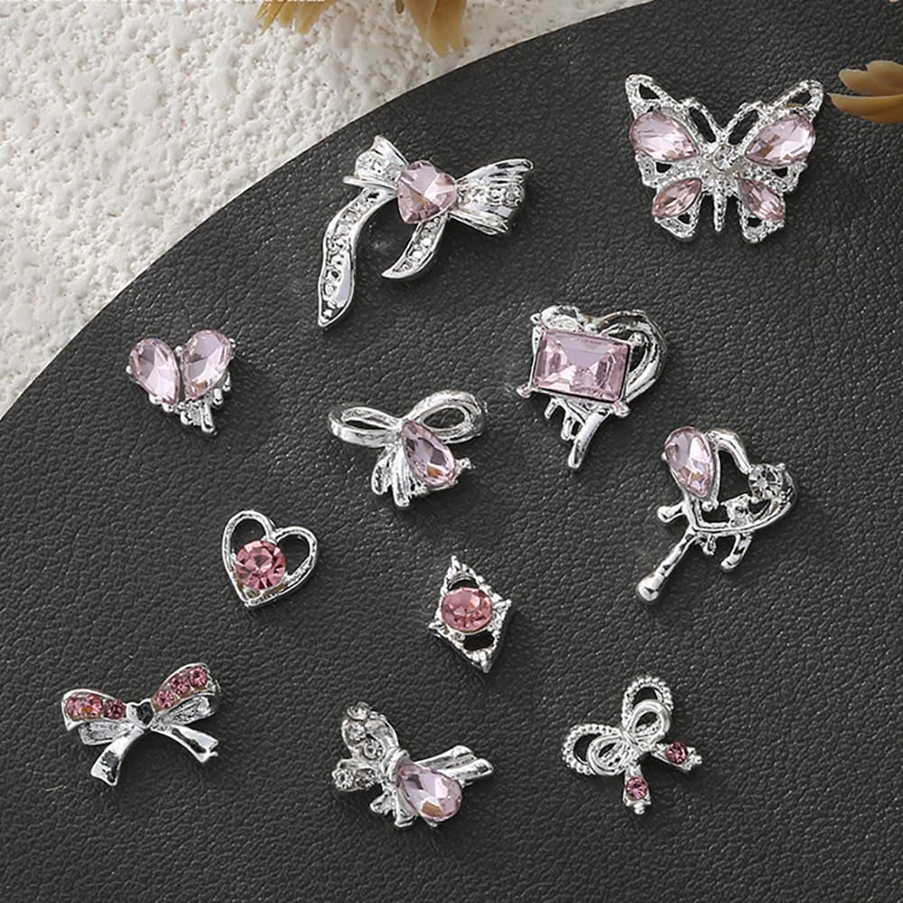 Luxus Rosa Diamant Nagel Charms 3D Butterfly Nail Art Charms Bow Nail Charms Y2K Heart Charms Nägel Tilbehør Schmetterling Herz Schleife Nageldesign Edelsteine ​​​​Strasssteine ​​Glitzersteine ​​​​Nagelschmuck