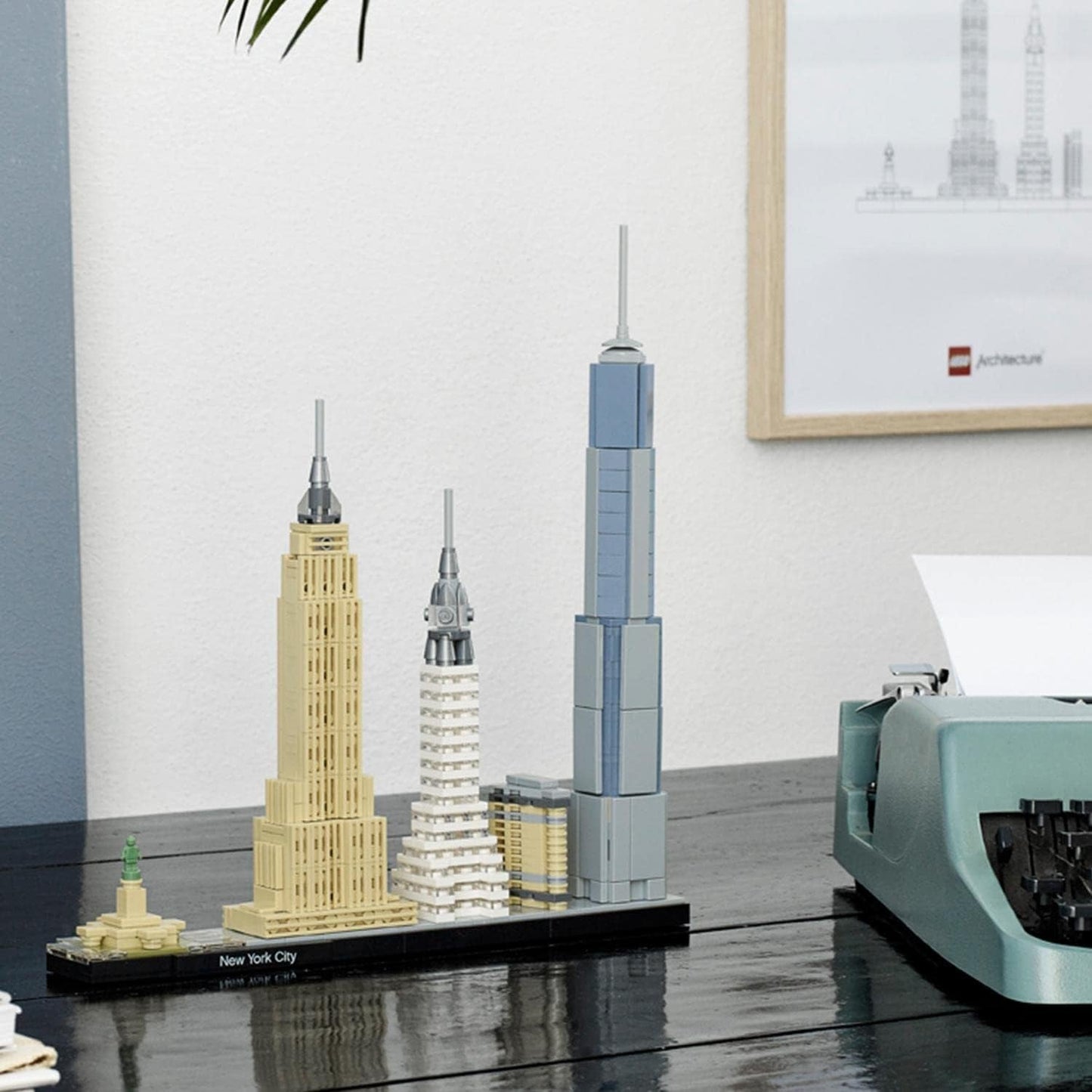 LEGO Architecture New York City-sæt, Skyline-modelsæt med World Trade Center og Frihedsgudinden, Håndværk til voksne, Hjem- og kontordekorationer, Gaver til kvinder og mænd 21028 Byggesæt Besuche den LEGO-Store