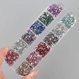2000 stk Bunte Strasssteine ​​Nagel Glitzersteine ​​Nail Charms Nailart Edelsteine ​​Nagel Steine ​​Gllitzer Steine ​​Nagel Charms Nägel Tilbehør Kristalle Diamant Nageldesign Strass Nail Art Rhinestones Nail Gems