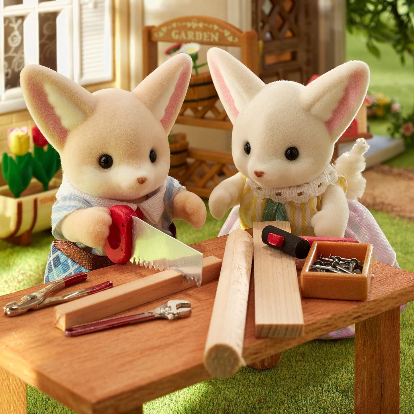 Sylvanian Families L5696 Desert Fox Family