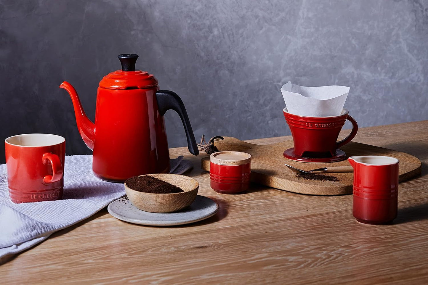 Le Creuset mælkekrus i stentøj, 150 ml, kirsebærrød, 91051700060099