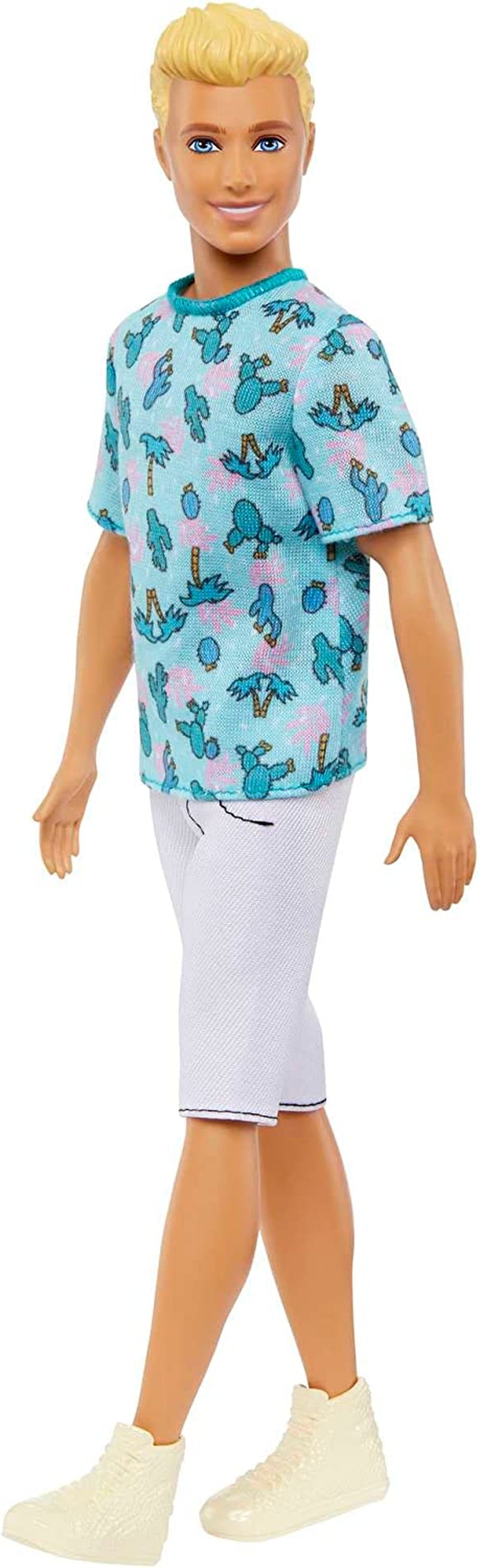 Barbie Ken Fashionistas Dukke - T-shirt med kaktus og palmetryk, hvide shorts og sneakers, perfekt til eventyr med venner og gåture rundt i byen, til børn fra 3 år og opefter, HJT10 Naty Shop Dolls