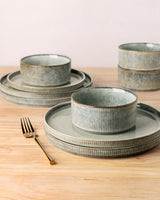 GBhome keramisk porcelænssæt til 6 personer 18 stykker Reactive Glaze Håndlavet porcelænsservicesæt Mikrobølge- og opvaskemaskine Tåler skål- og tallerkensæt