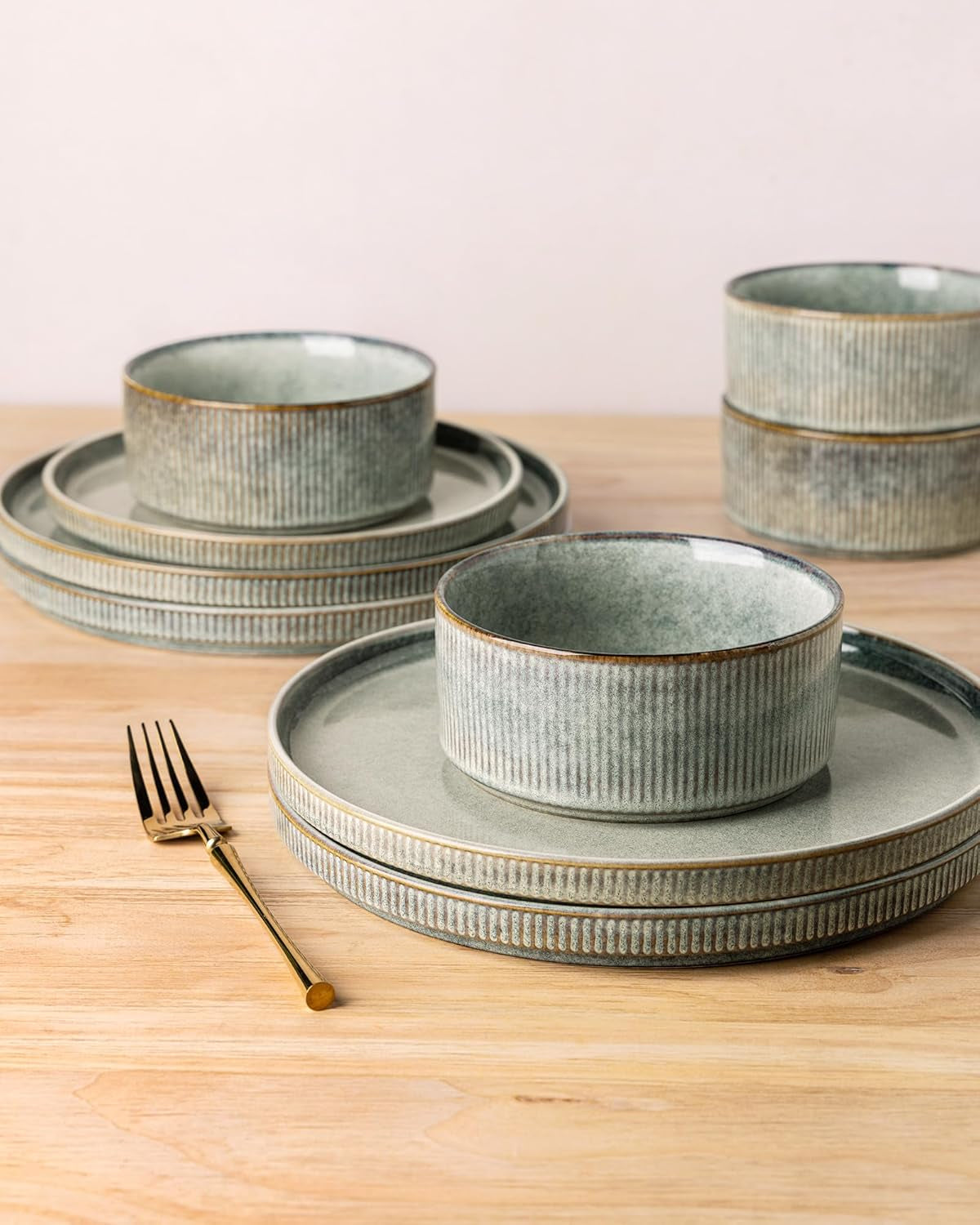 GBhome keramisk porcelænssæt til 6 personer 18 stykker Reactive Glaze Håndlavet porcelænsservicesæt Mikrobølge- og opvaskemaskine Tåler skål- og tallerkensæt