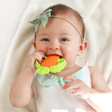Infantino Lil' Nibbles, tekstureret silikonebider, BPA-fri babybitring, blødt, let at holde, sansestimulering til spædbørn, gulerod