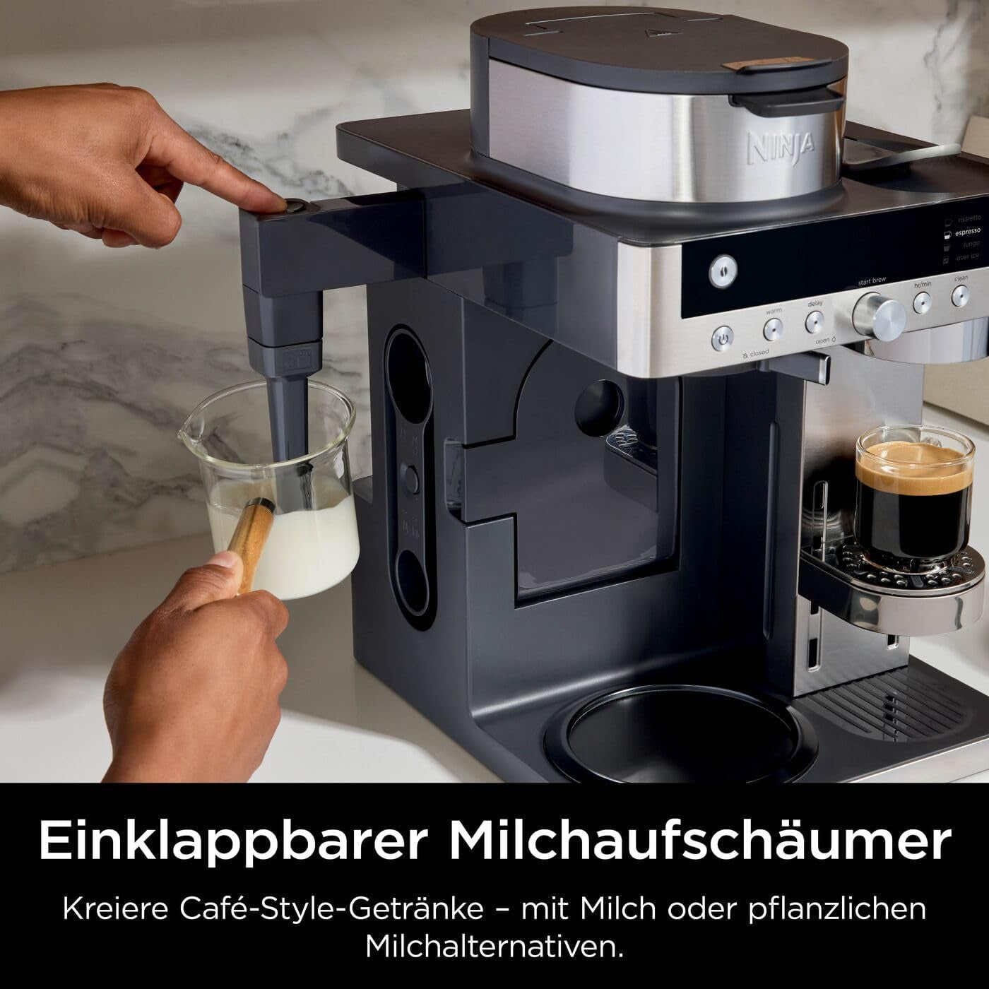 Ninja Prestige 2-i-1 filterkaffemaskine med kapsler og integreret mælkeskummer, til latte, iskaffe og flad hvid, sort CFN802EU