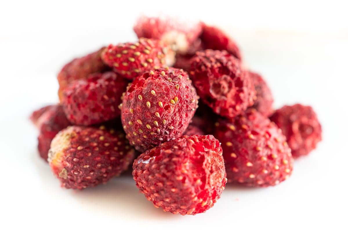 biolla food hele tørrede jordbær, 0,5 kg, 100% naturlig. Sunde snacks til børn. Ideel til smoothies, havremüsli, te og grød. Lang holdbarhed. VEGAN, GLUTENFRI, RAW FOOD Naty Shop Dehydrerede produkter