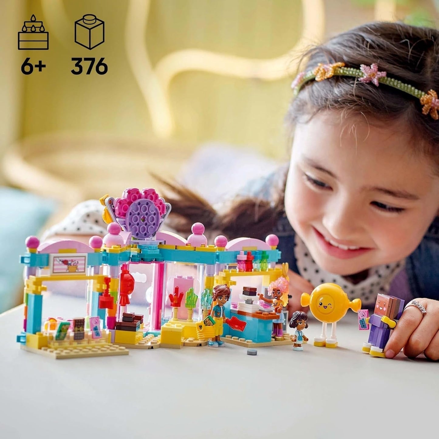 LEGO Friends Heartlake City Shop Legesæt til piger fra 6 år og opefter Rolleleg med 2 minidukker, mikrodukke og kattelegetøj 42649 Byggesæt Besuche den LEGO-Store