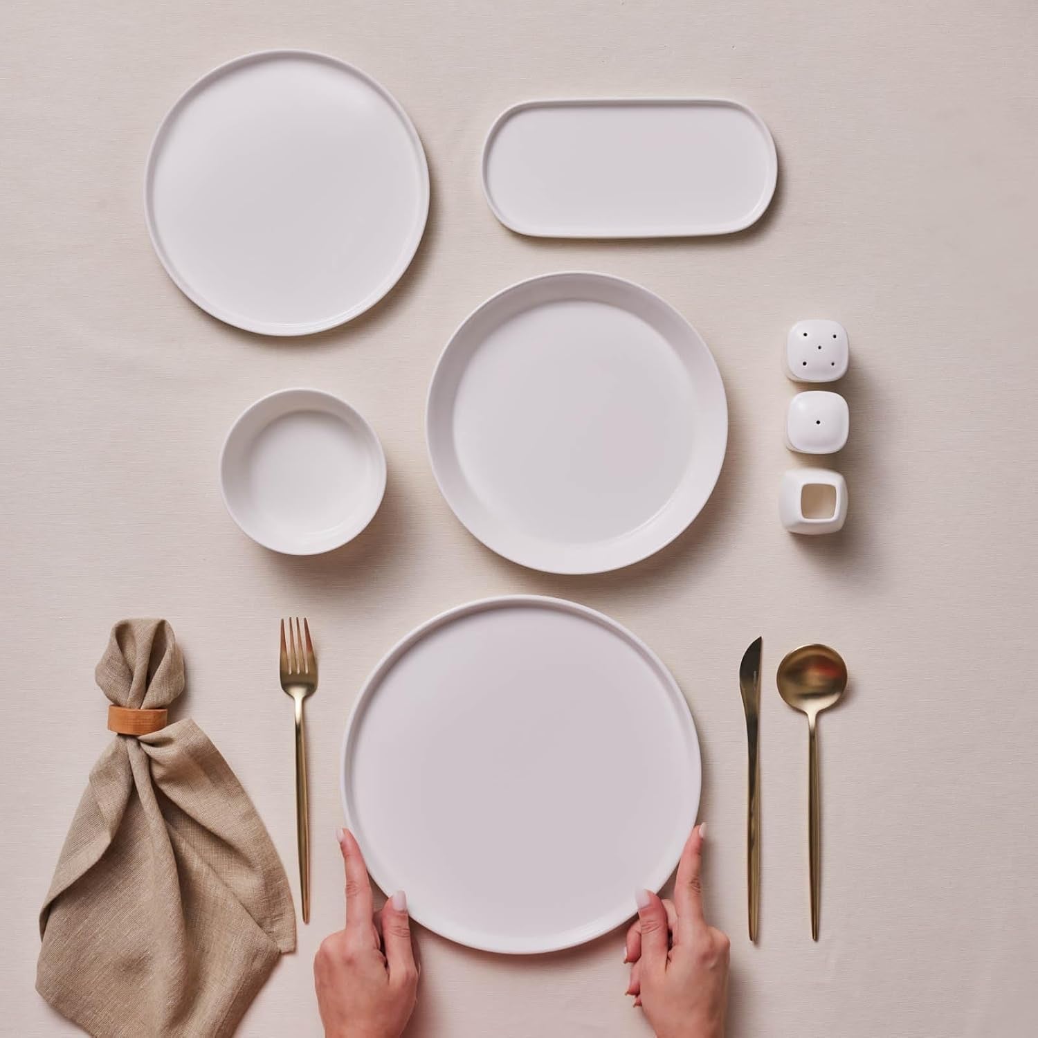 Karaca Stream Bone Bomo 12-personers servisesæt Elegant firkantet tallerkensæt Elegant hvidt porcelænsstel