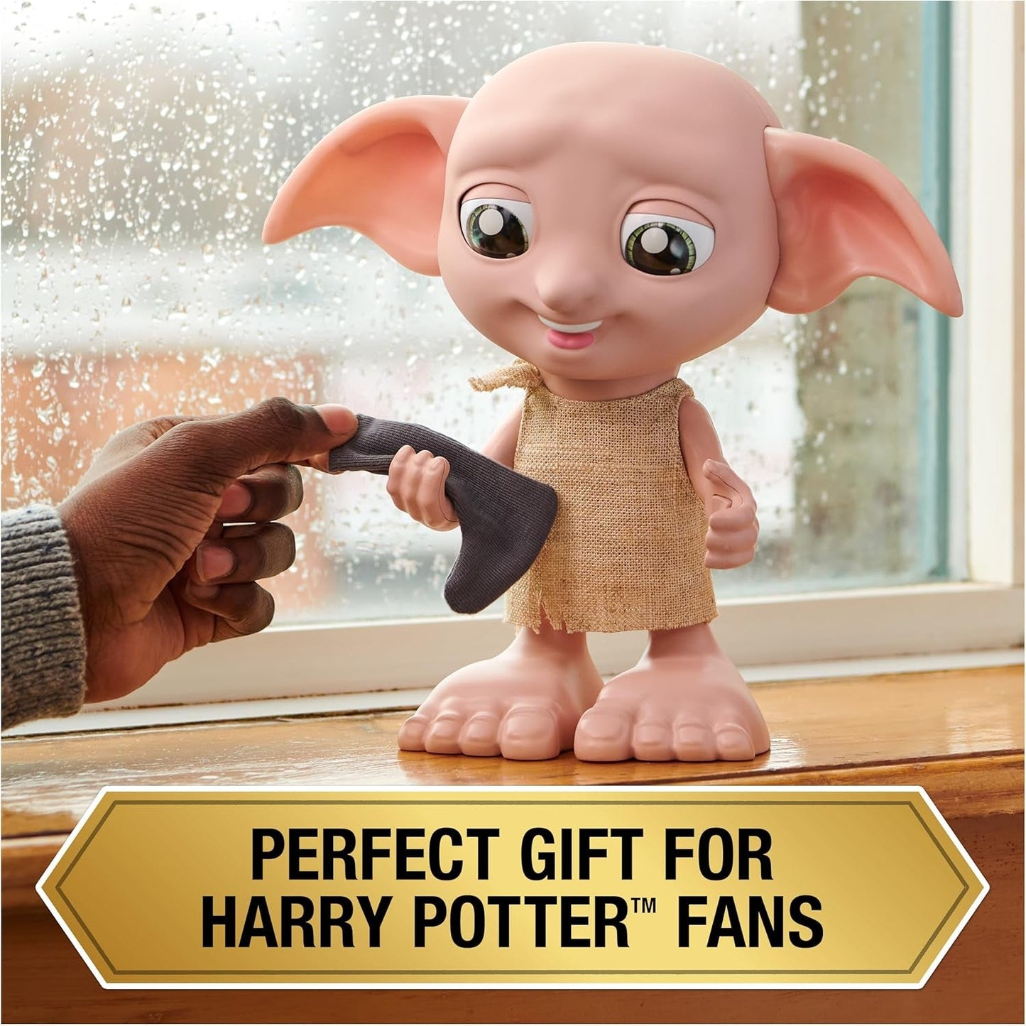 Spin Master 6067280 Wizarding World Harry Potter Magical Interactive Dobby Elf Sock Doll, 30+ lyde og sætninger, 21,6 cm, børnelegetøj, sort