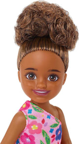 Barbie Chelsea Club – HGT07 – 15 cm artikuleret blandet race pige Pink Flower Doll