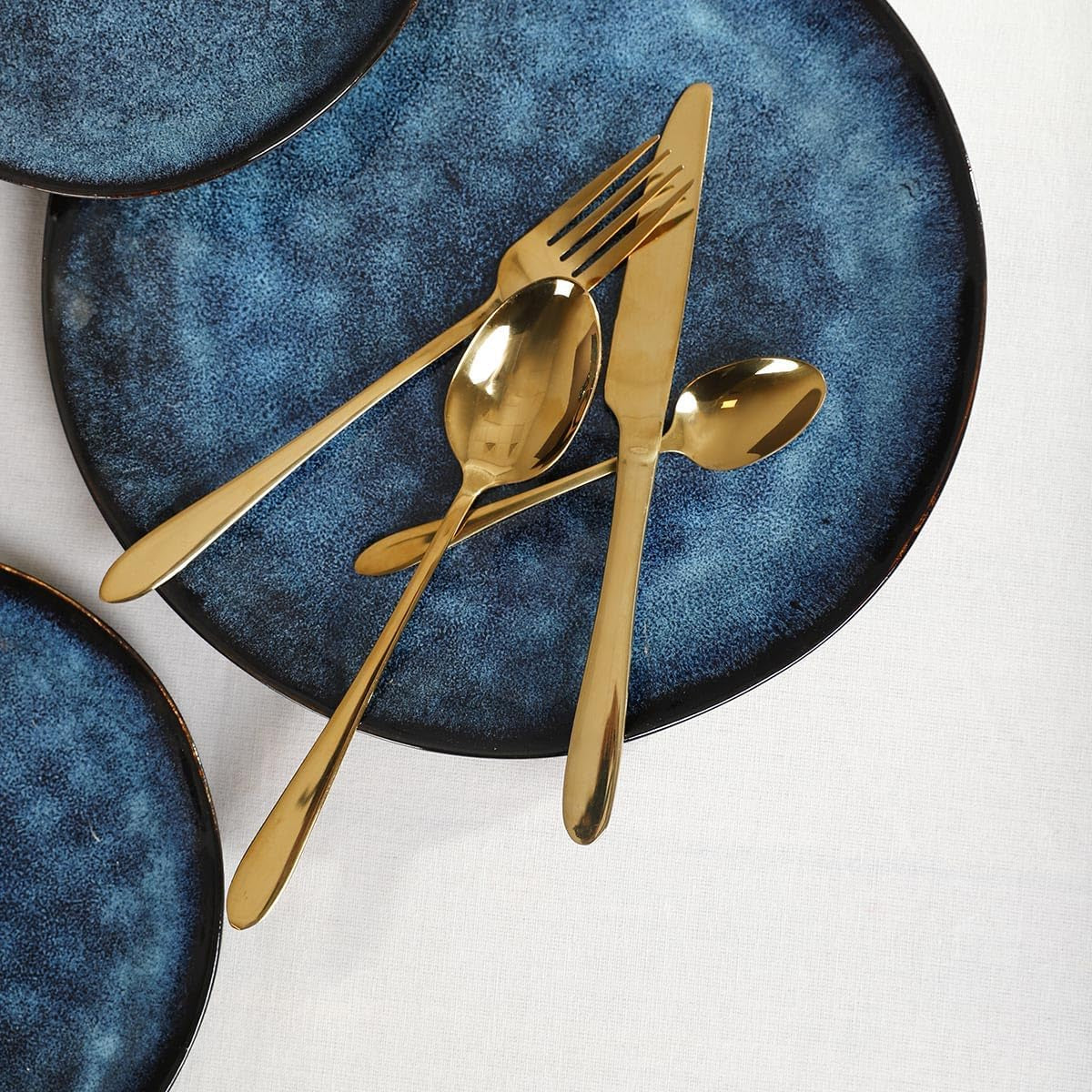 HOMLA Abele Besteckset Für Vier Personen 16-Teilig Edelstahl Hygienisk Elegant Leicht Zu Reinigen Gold Kitchen Naty Shop