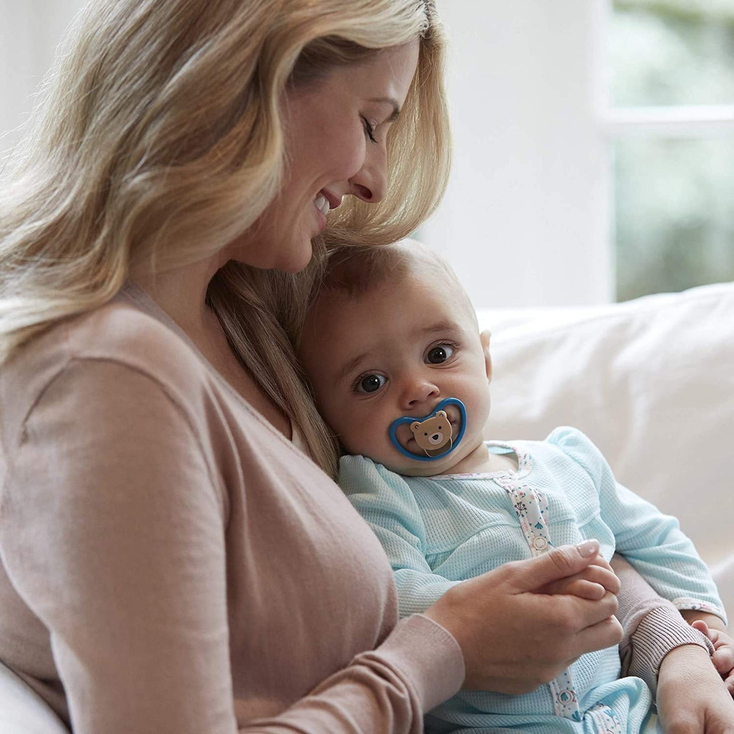 NUK Space baby sut 6-18 måneder, ekstra store åbninger til følsom hud, BPA fri silikone, zebra mønster, 2 stk.