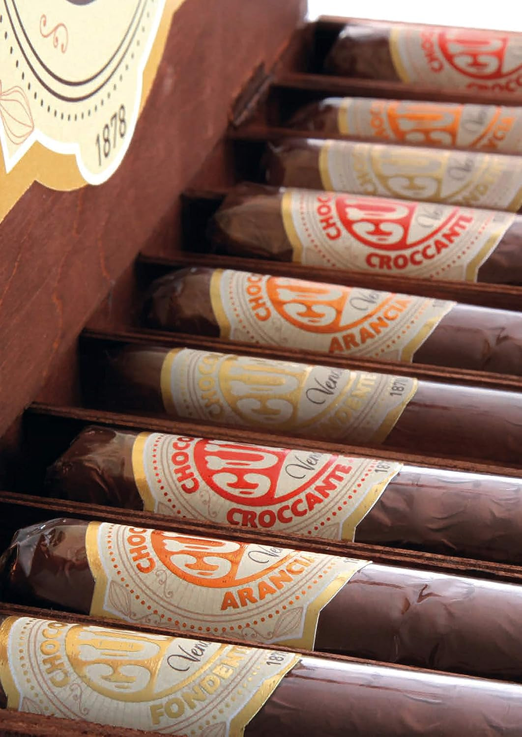 Venchi - Mælkechokolade og mørk chokolade 56% cigar med kandiseret siciliansk appelsinskal, 100 g, glutenfri, ingen farvestoffer og ingen konserveringsmidler