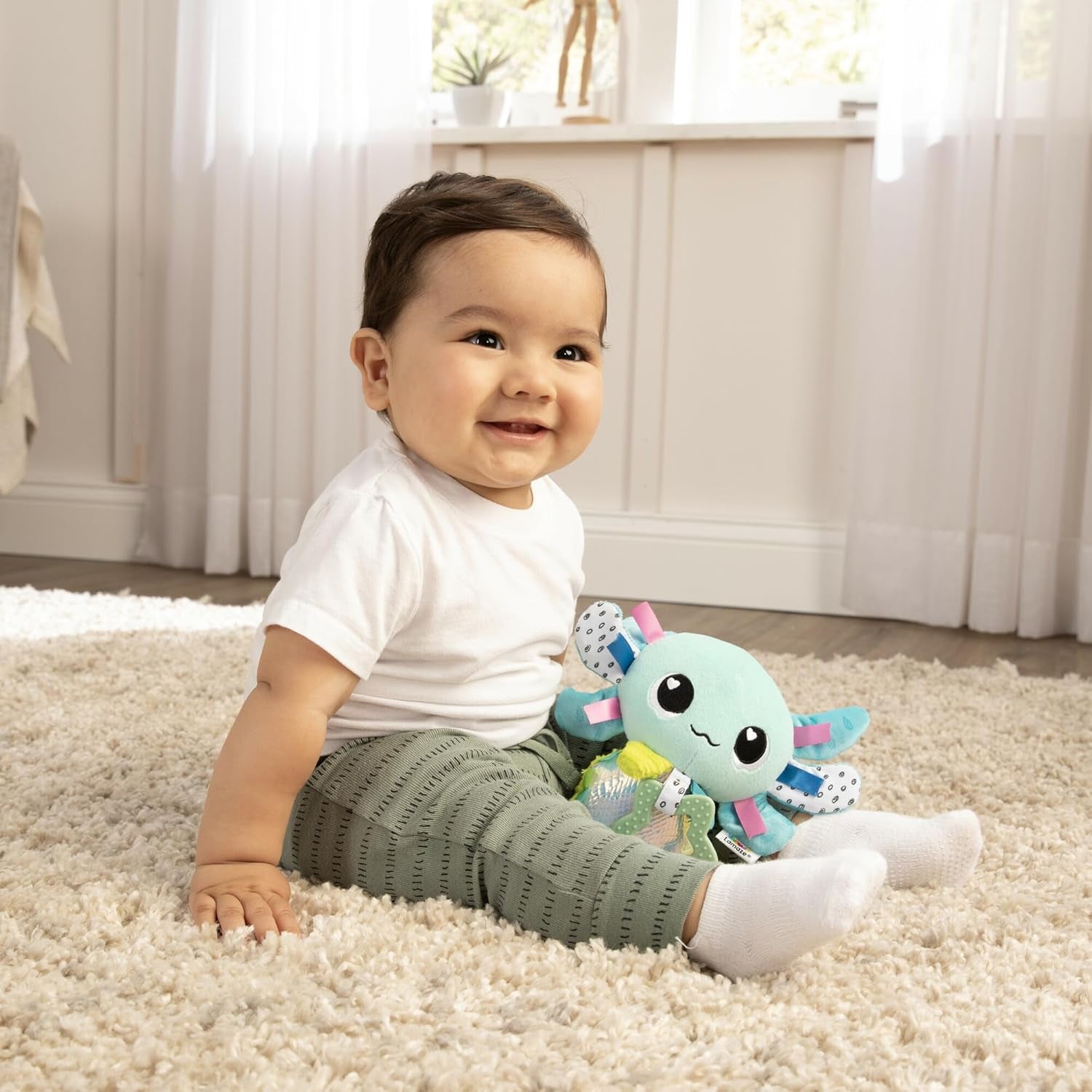 LAMAZE Alise Axolotl - Clip & Go klapvognslegetøj - sanselegetøj til babyer - 0-6 måneders tidligt læringslegetøj - ekspertdesignet til nyfødte - Babyshowergaver Bebe Naty Shop legetøj