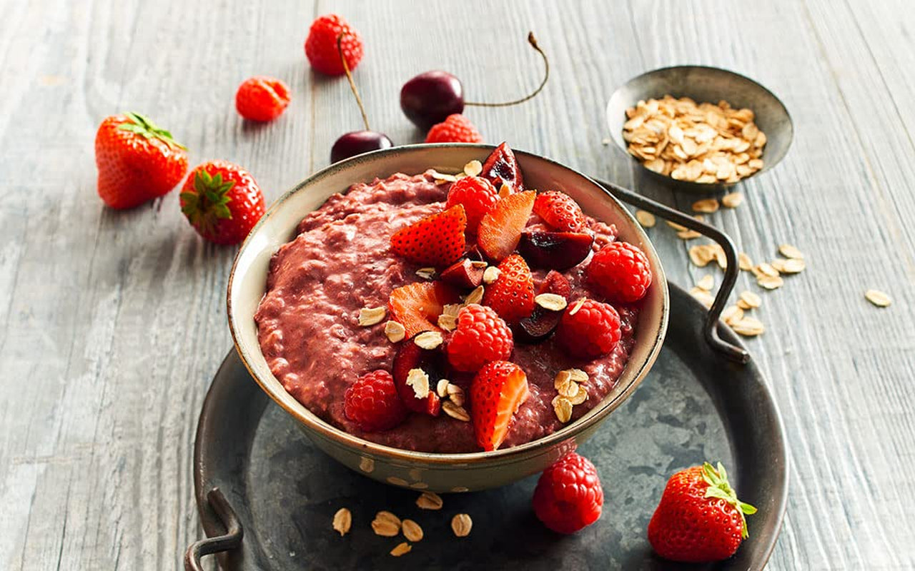 RUF Smoothie Bowl Bær Bunch Havre morgenmadssnack med bær og chiafrø, hurtig og nem at tilberede, vegansk, 1 pose x 50 g (pakke med 3)