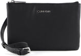Calvin Klein skuldertaske til kvinder Ck Must Klein Tasker Dame Naty Shop Sort (Ck Sort)