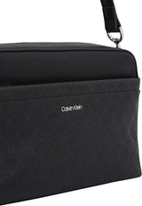 Calvin Klein Dame Skuldertaske Must Kamerataske Mono Bred Skulderrem, Sort (Ck Black), Life Size Dametasker Naty Shop