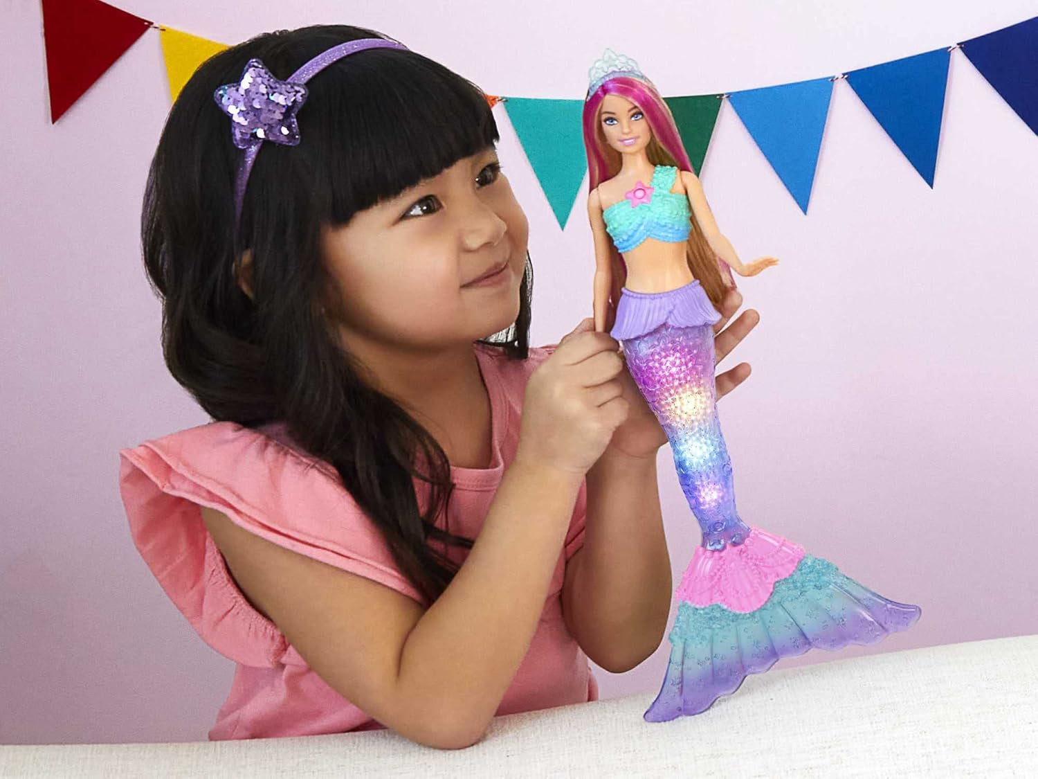 Barbie Dreamtopia Magic Light Havfruedukke med blondt hår, Barbiedukke med Havfruehale, Velegnet som gave til børn fra 3 år og opefter, HDJ36
