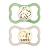 MAM Air Natsut 6-16 måneder (2 pakke) MAM sut 6-16 måneder, Glød i mørket til sensitiv hud, Babytilbehør 2 pakke med silikone-sut og sutteholder, neutral/grøn
