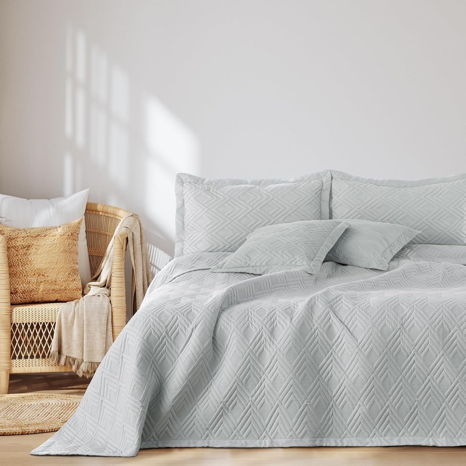 Ameliahome Sengetæppe 170X210 Cm Dobbeltsidet sengetæppe Ultrasonic Quilting Polyester Ophelia Mørkegrønne senge og tæpper Besuche den AmeliaHome-Store Ophelia Silver 170X210 Cm
