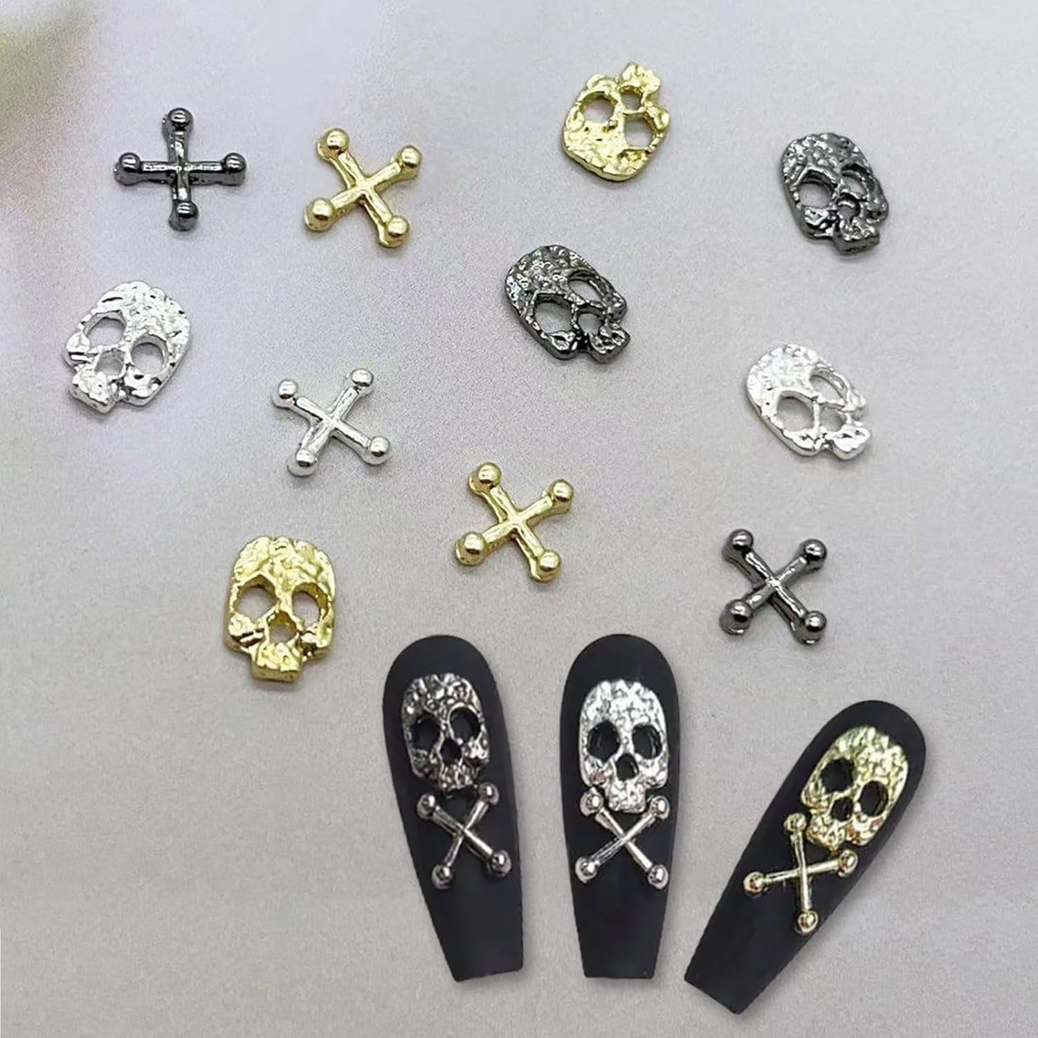 120 stk Cross Skull Nail Art Decorations Sæt Guld Sølv Metal Nail Art Charms Punk Legering Nail Art Smykker Mousserende Sten Tilbehør