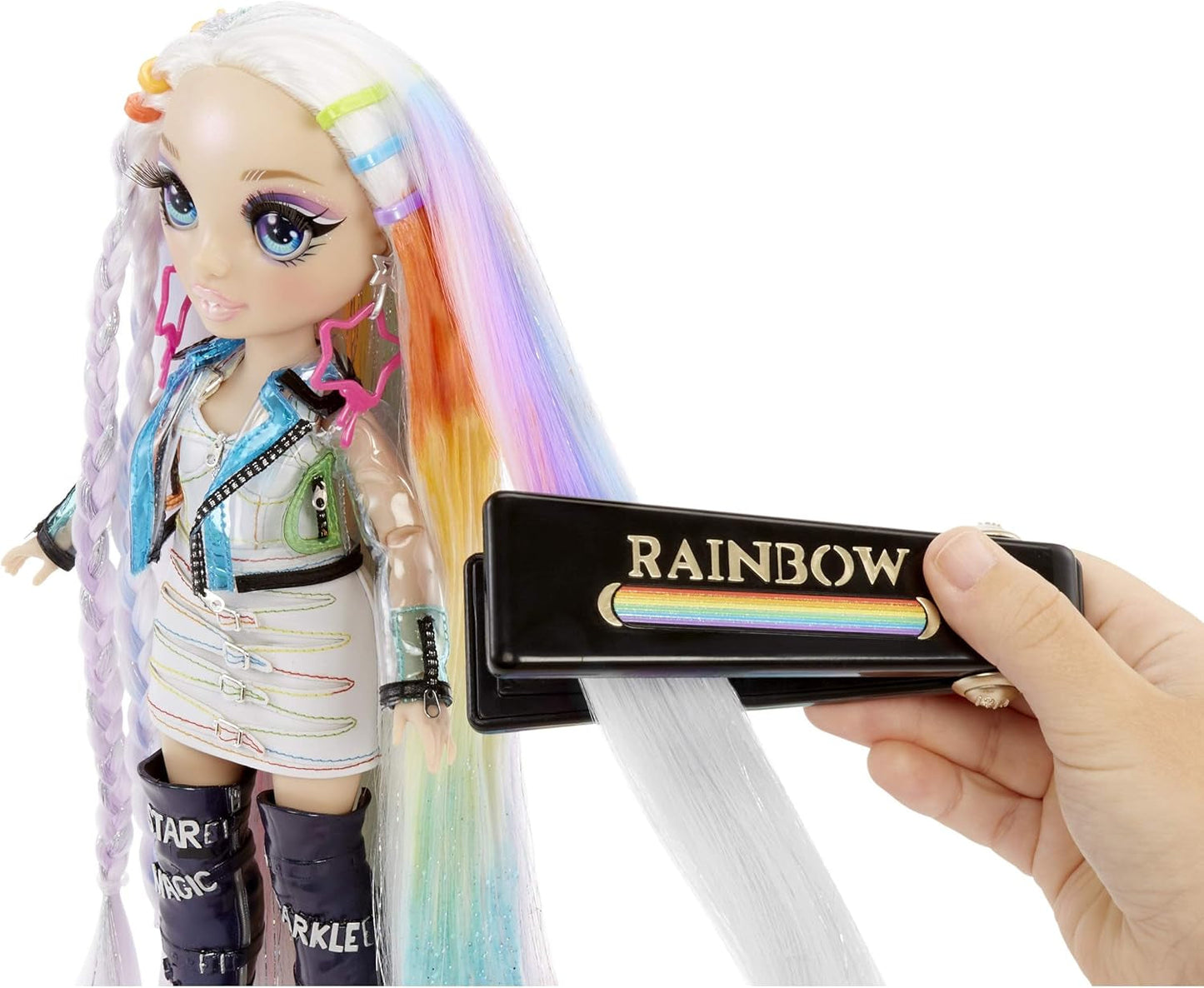 Rainbow High Hair Studio - Eksklusivt Amaya Raine Doll Legesæt med langt hår til styling - Indeholder vaskbart hårkridt, hårbørste, tilbehør - Gave til børn fra 6 år og opefter