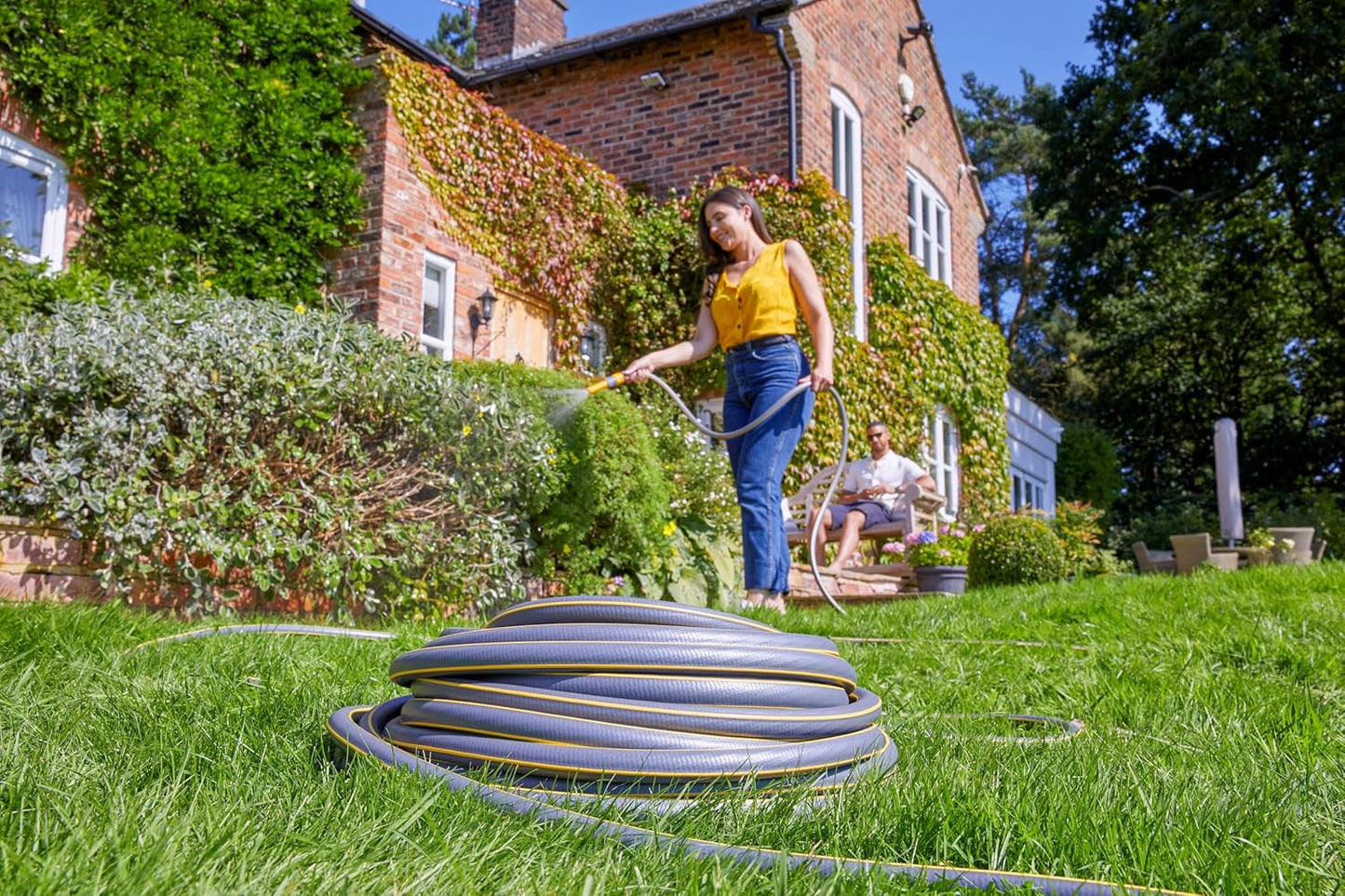 HOZELOCK-slange - Ultramax 12,5 mm x 30 m, op til 70 % genanvendt PVC, robust, vejrbestandig, anti-vridning, bøjnings- og knusningsbestandig, grå