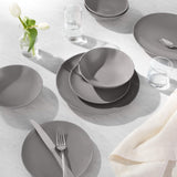 Amazon Basics 18-dele Smoky Grey 6-Serve Stoneware Dinerware Set