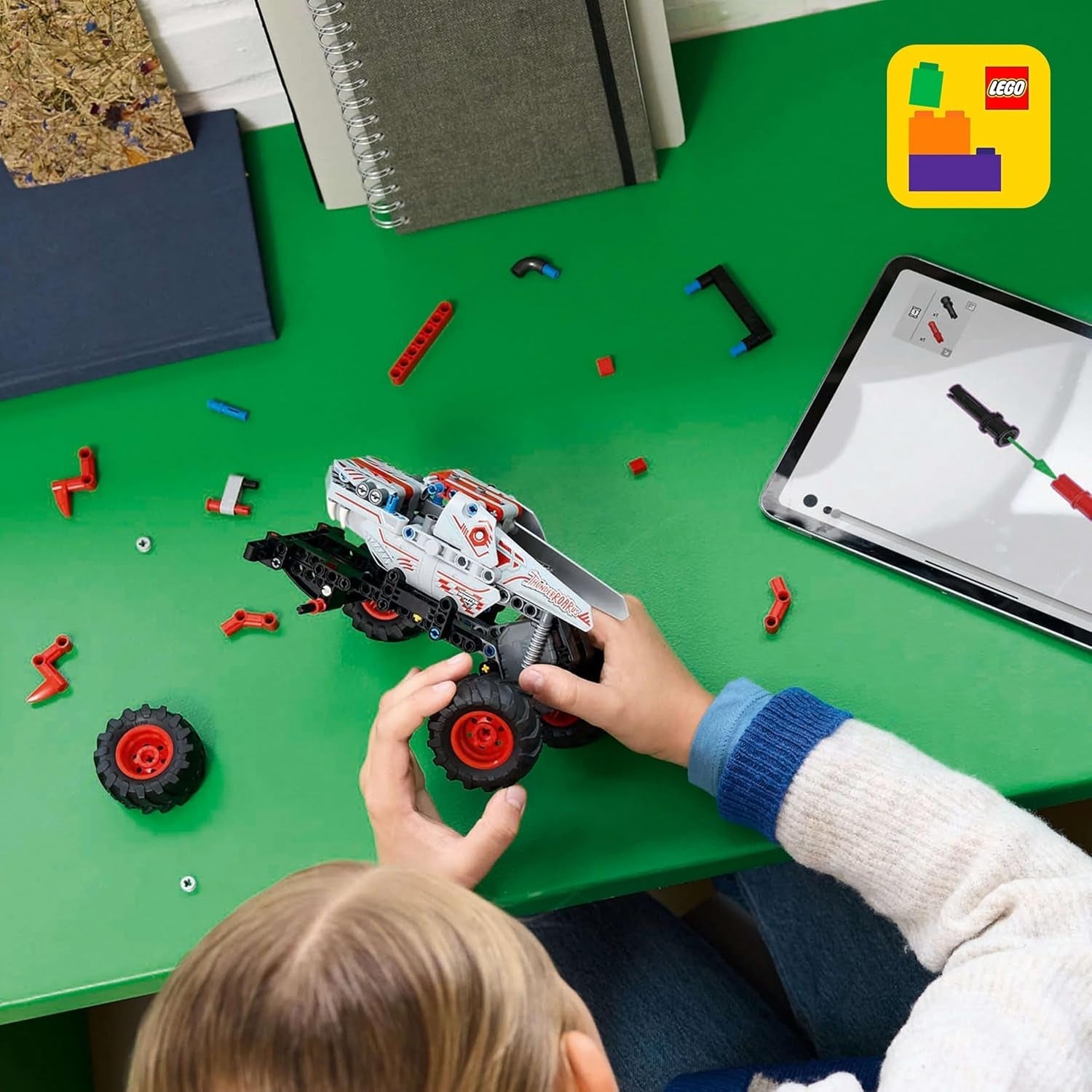 LEGO Technic Monster Jam Thunderroarus Udtrækkeligt legetøj Monster Truck byggelegetøj til børn Gave til drenge og piger i alderen 7+ 42200 Byggesæt Besuche den LEGO-Store