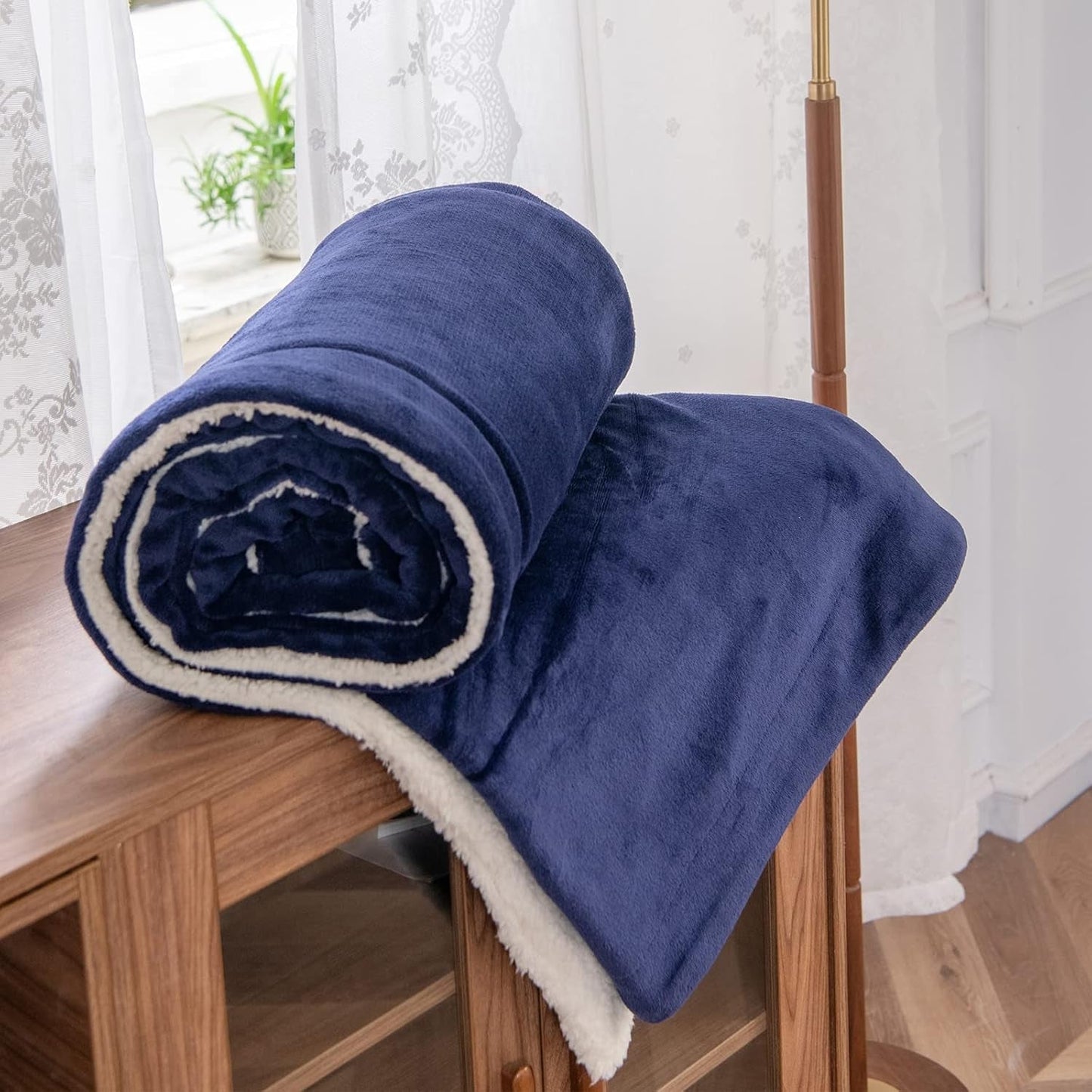 Kono Sherpa fleece tæppe, 150 X 200 Cm, Blød, Hyggelig, Fluffy, Vendbar, Mikrofiber, faste tæpper til seng, sofa, sofa (marineblå, dobbelt/dobbelt) Senge og tæpper Besuche den KONO-Store