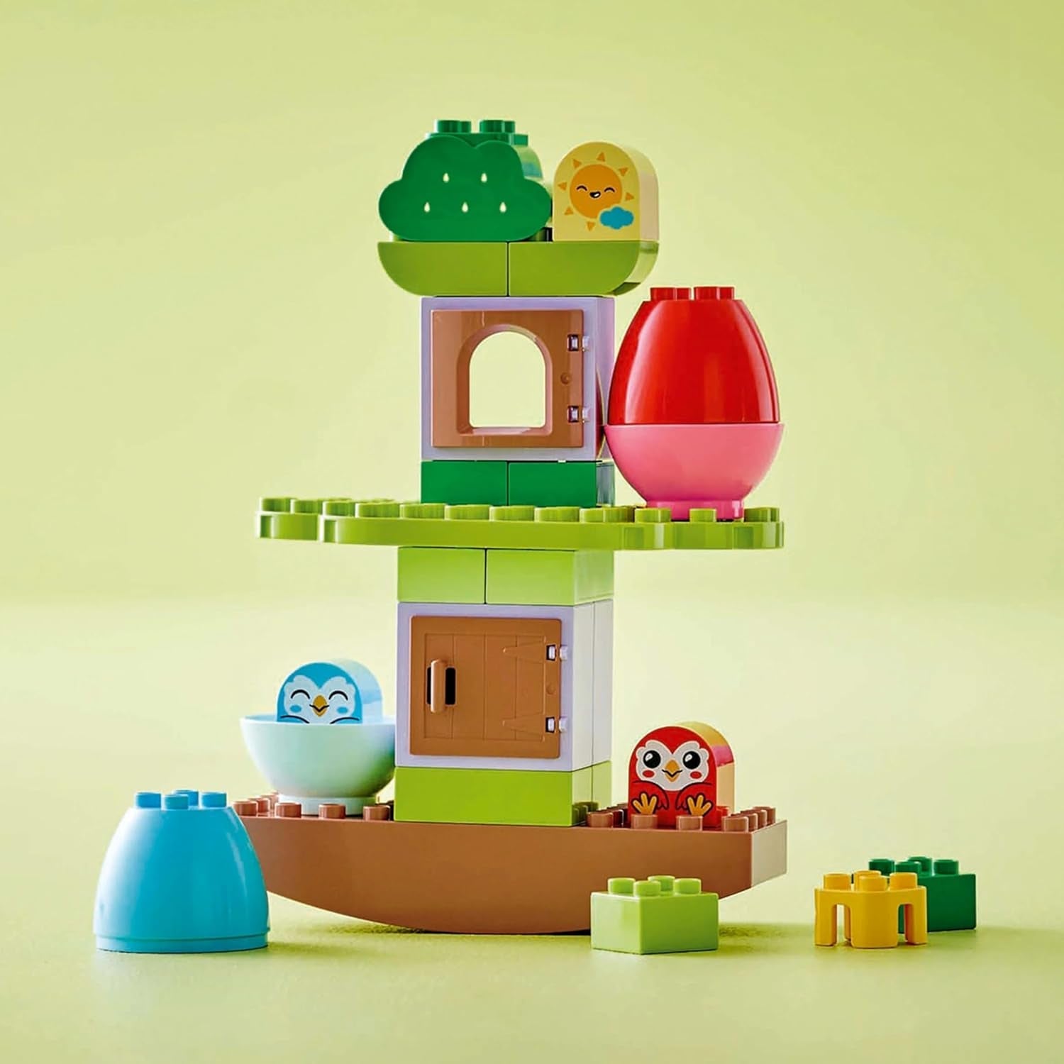 LEGO DUPLO træ til balancering og stabling, udviklingslegetøj, byggesæt til børn fra 18 måneder, kreativt legetøj til børn, pædagogisk legetøj med 2 legetøjsfugle 10440 Byggesæt Besuche den LEGO-Store