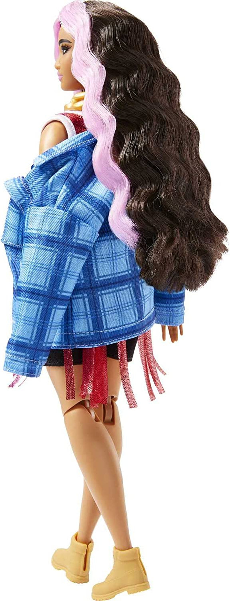 Barbie HDJ46 - Ekstra dukke i kjole med basketballtrøje og tilbehør, med Corgi Pet, ekstra langt krøllet hår med lyserøde striber og fleksible led, gavelegetøj til børn 3+ Naty Shop Dukker