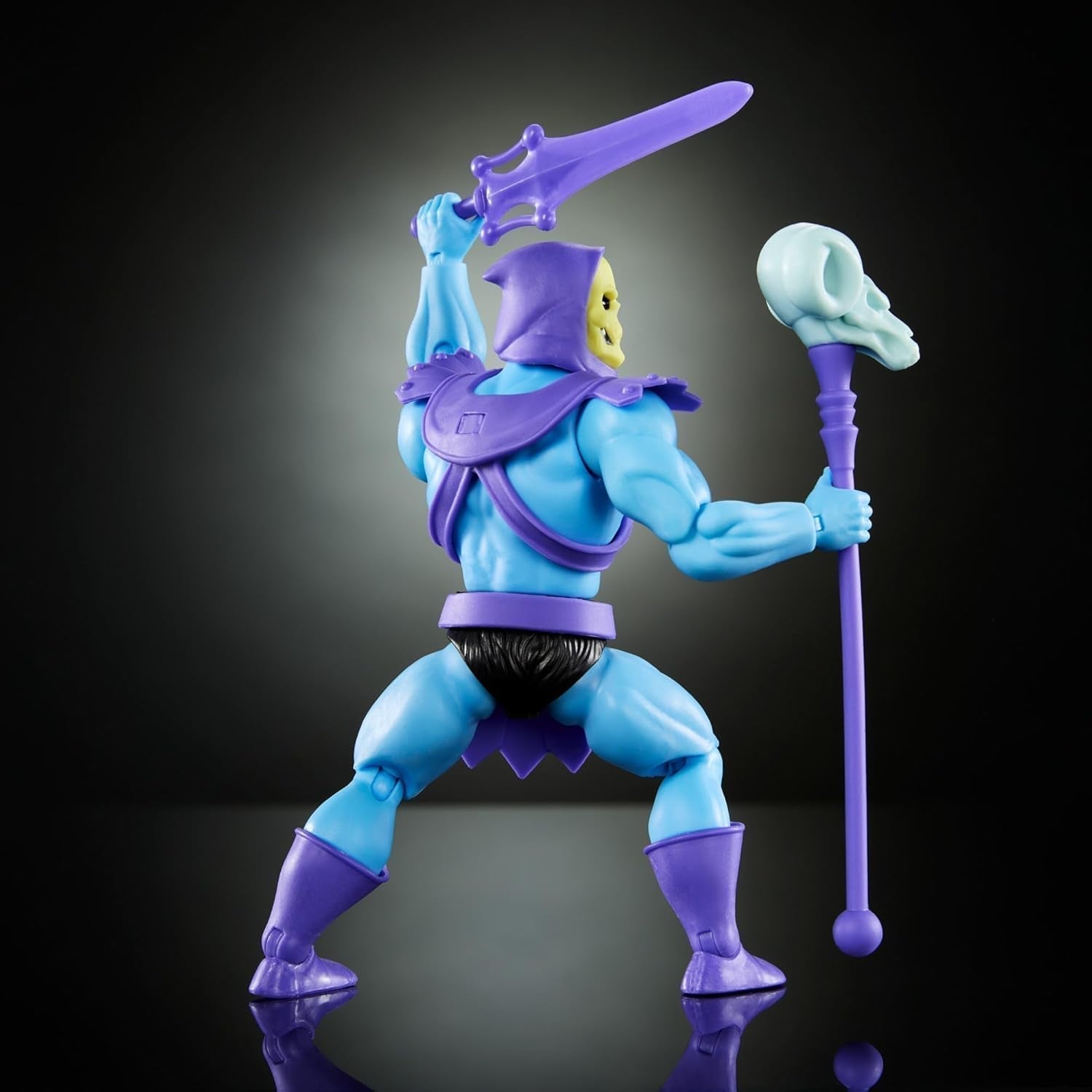 Masters of the Universe Origins legetøj, skeletfigur fra tegneseriesamlingen, skurk stående ca. 14 cm med rustning, stav, sværd og 2 masker, HYD24 Actionfigurer Naty Shop