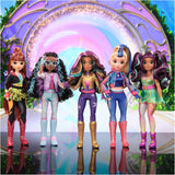Unicorn Academy Valentina Doll - den originale dukke fra den populære Netflix-serie, er 24 cm høj og har 5 tilbehør til fantasifuldt rollespil, til børn fra 4 år og opefter