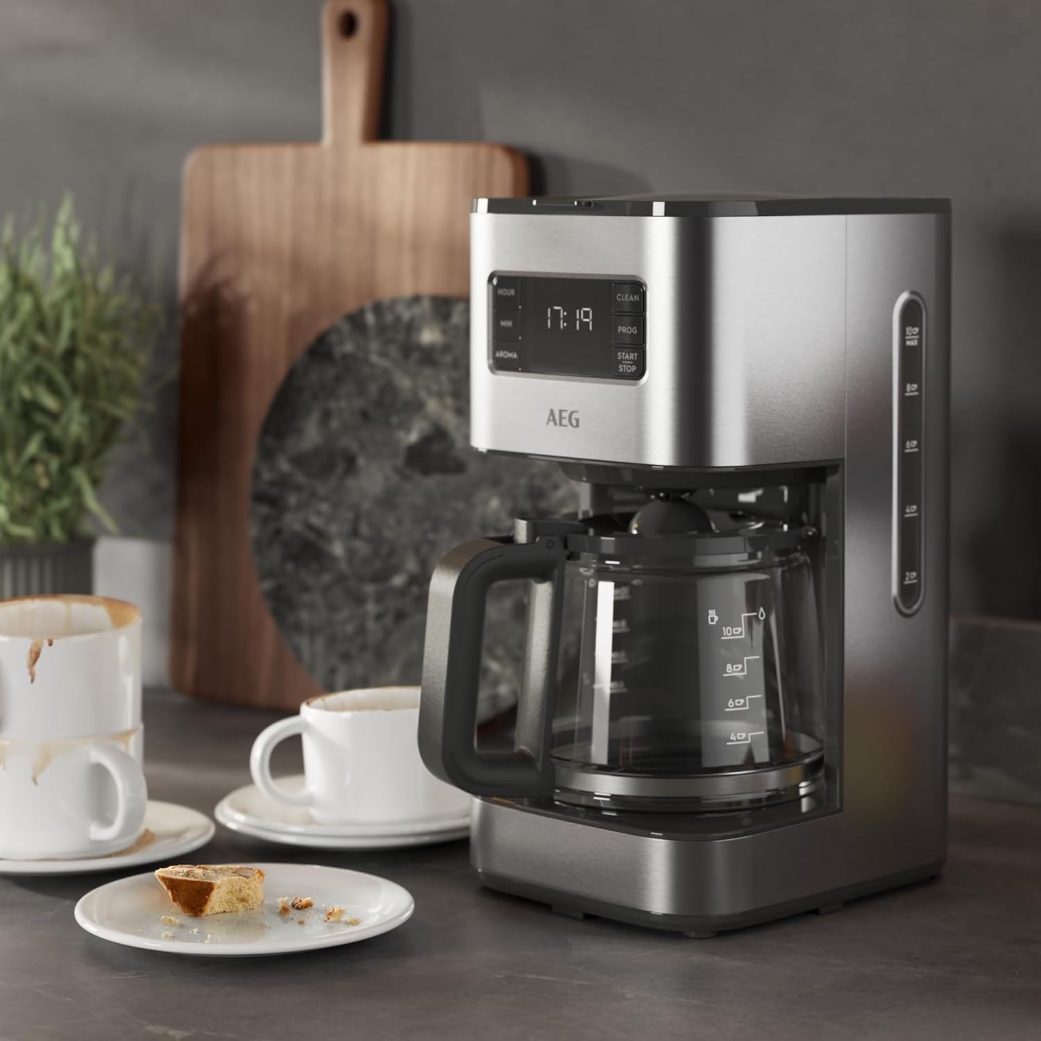 AEG Deli 5 espressomaskine, 1,5 l, programmerbar timer, holde varm funktion, sikkerhedsstop, vandstandsindikator, optimal dosering, anti-dryp funktion, rustfrit stål, CM5-1-6ST
