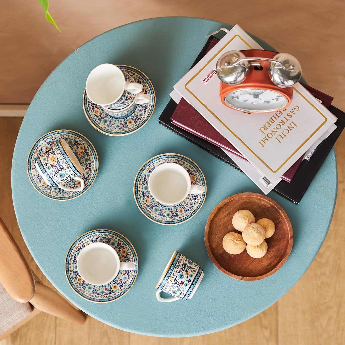 KARACA Beylerbeyi - 12 stykker tyrkisk kaffekopsæt Espressokopsæt af porcelæn med 6 underkopper 80 ml Espressokopsæt Traditionelt design - Blå