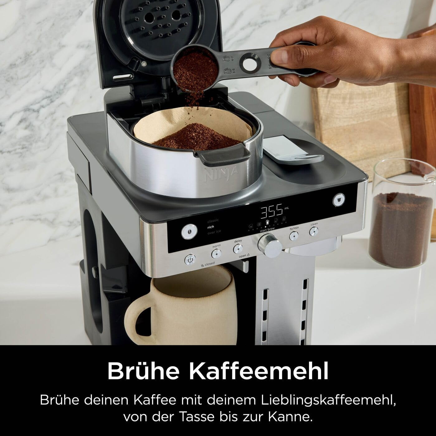 Ninja Prestige 2-i-1 filterkaffemaskine med kapsler og integreret mælkeskummer, til latte, iskaffe og flad hvid, sort CFN802EU