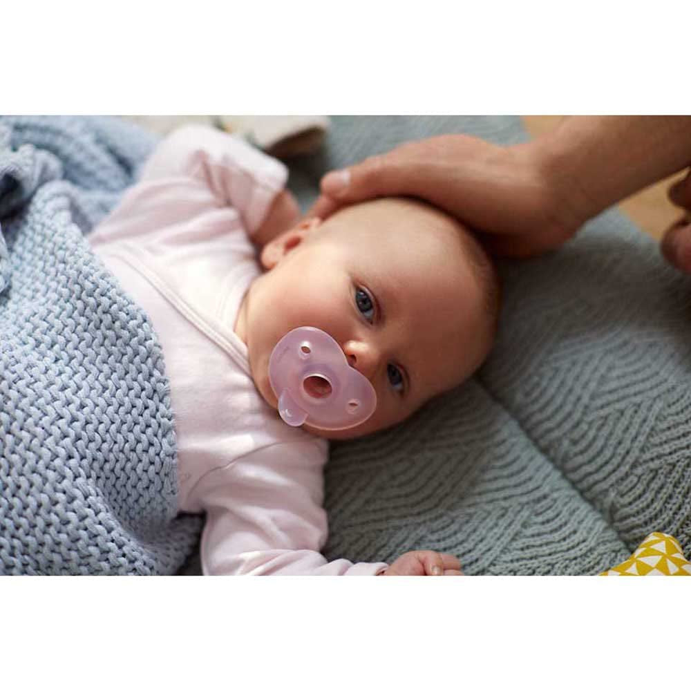 Philips AVENT Soothie - BPA-fri sut til babyer i alderen 0-6 måneder, pink/lyserød (model SCF099/22)