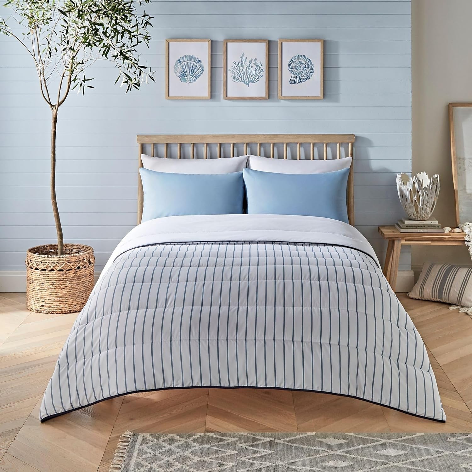 Night Lark Coverless Dyne Super King 6 Tog Forår Sommer - Abstrakte Bølger. Super blødt, behageligt og let tæppe. Maskinvaskbar og hurtigtørrende, alt i ét vendbart pudebetræksæt Naty Shop Quilts & Quilts Strikkede Stripes King Size