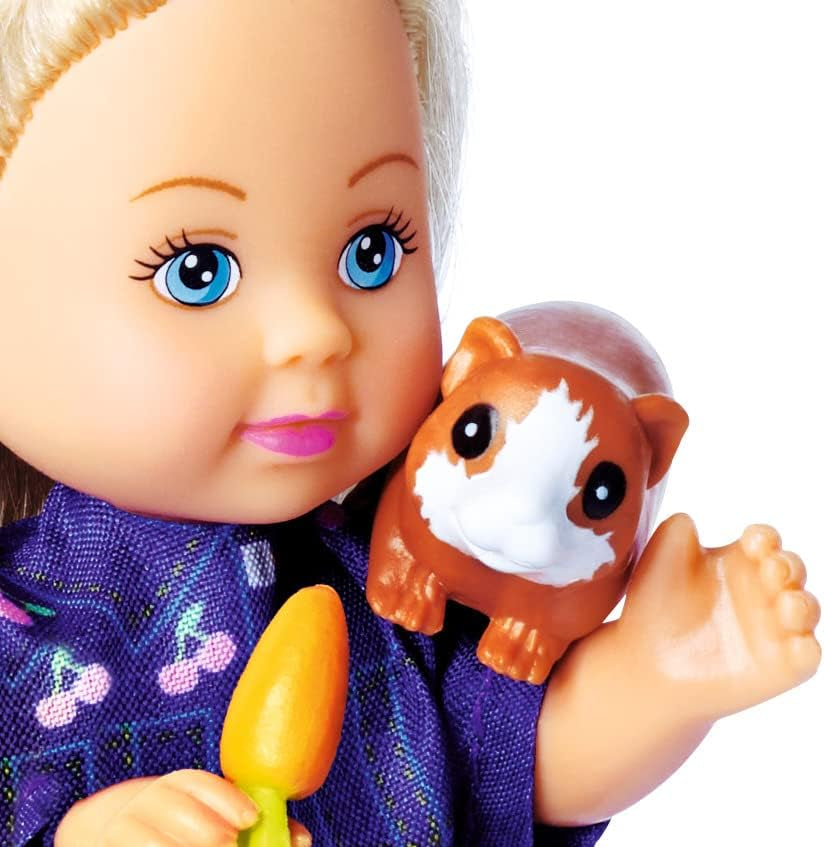 Simba Evi elsker Marsvin Legedukke med to marsvin og hus, vandflaske og gulerødder, 12 cm, 3+