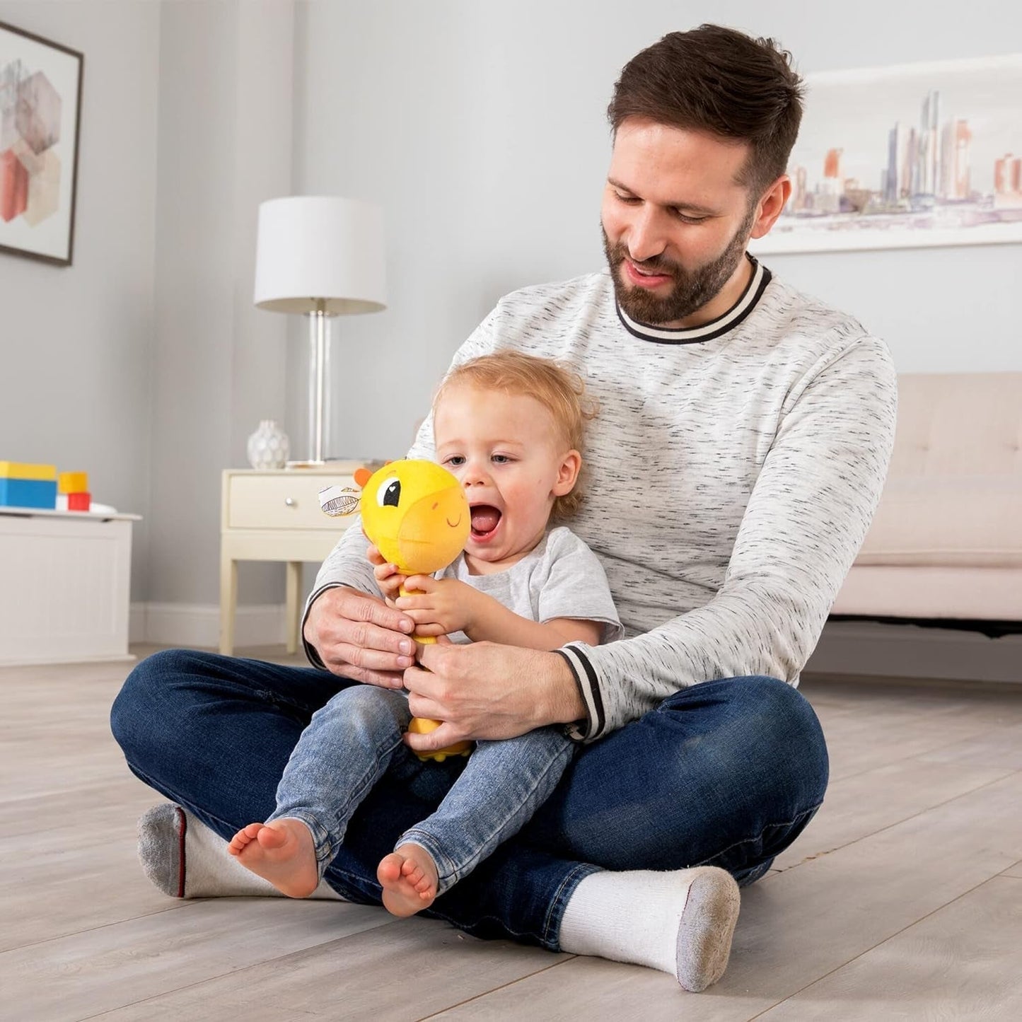 Lamaze L27471 Crazy Giraffe, nyfødt legetøj, farve babysanselegetøj, gave til nye forældre, udviklingslegetøj til drenge og piger fra 12 måneder Babylegetøj Naty Shop