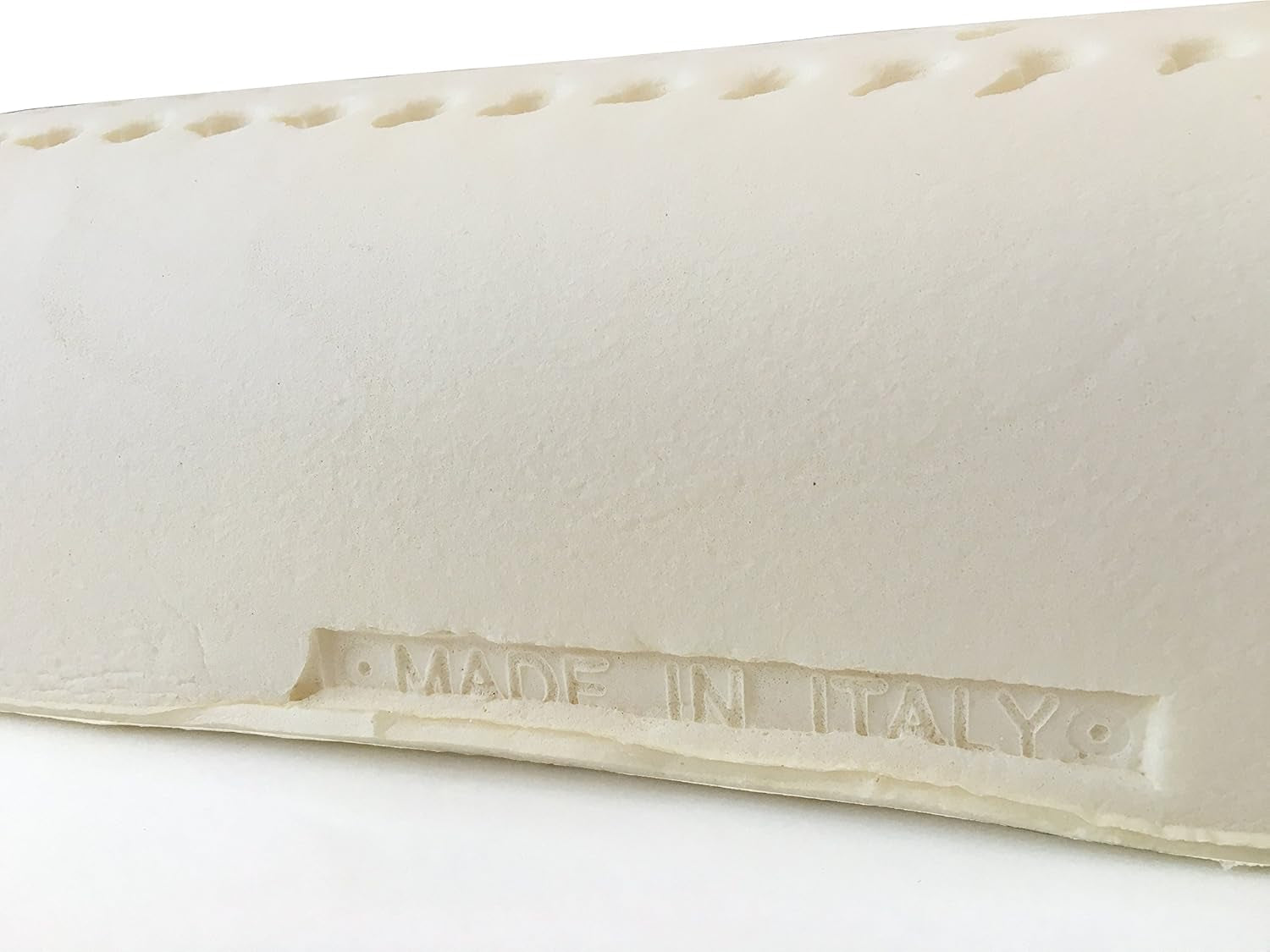 Naturlatex pude Double Wave Model - Perforeret latex pude Ultra åndbar Naturlig og sund restitution - Højeste komfort Ergonomisk Antibakteriel - 100% Made in Italy Naty Shop standard puder