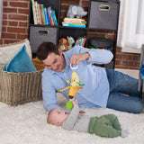 LAMAZE Bea the Banana, Clip on klapvogn og klapvogn Nyfødt legetøj, sanselegetøj til baby med farver og lyde, udviklingslegetøj til drenge og piger 0-24 måneder, gult babylegetøj Naty Shop