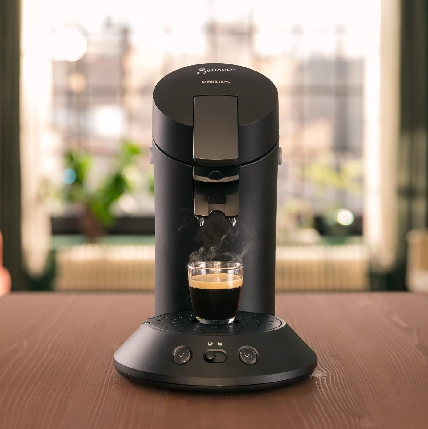PHILIPS Original Plus Eco kapsel-espressomaskine, valg af kaffeintensitet, Coffee Boost-teknologi, 80 % genbrugsplast*, 45 % reduceret energiforbrug**, 2 kopper samtidigt, klaversort (CSA210/22)