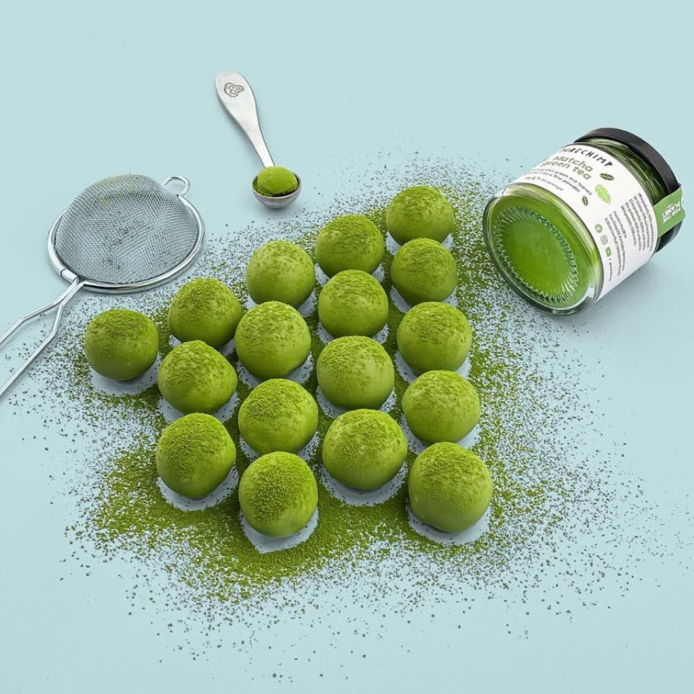 Purechimp Matcha-pulver af ceremoniel kvalitet 50 g. 100% ren skyggedyrket tepulver til lattes, infusioner og opskrifter. Genanvendelig krukke. Rig på antioxidanter.