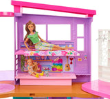 Barbie-feriehus (116 x 77,9 cm), 6-personers legehus, fuldt møbleret med tilbehør, møbler og elevator, foldbar og opbevaring, dukke, gave til børn fra 3 år og opefter, HCD50