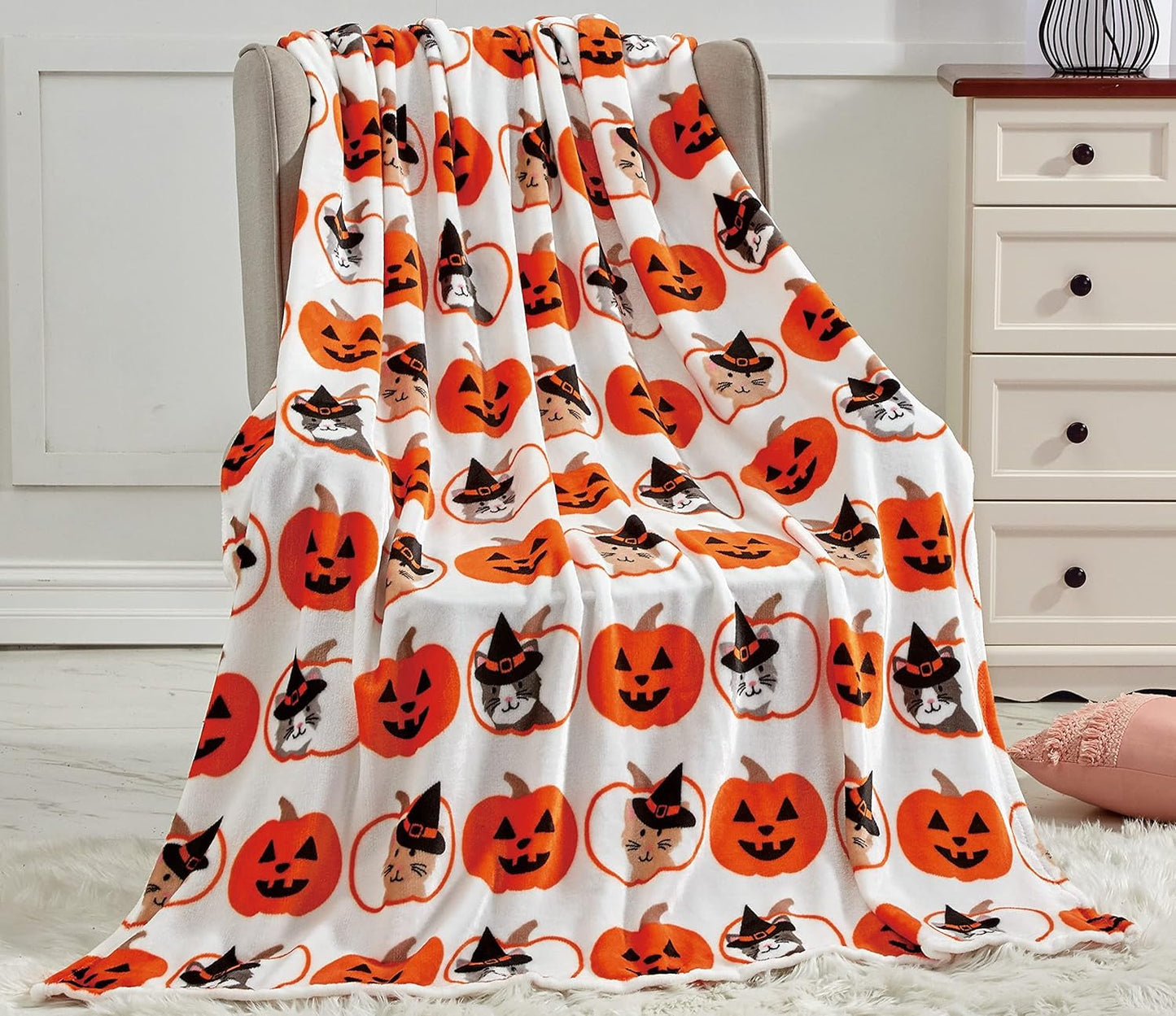 Elegant Comfort Letvægts Halloween-tema-tæppe, blødt, hyggeligt og plys, perfekt til afslapning i denne uhyggelige sæson, 127 X 152,4 cm, Skull and Bones Senge og betræk Elegant Comfort Pumpkin Cats 50 X 60